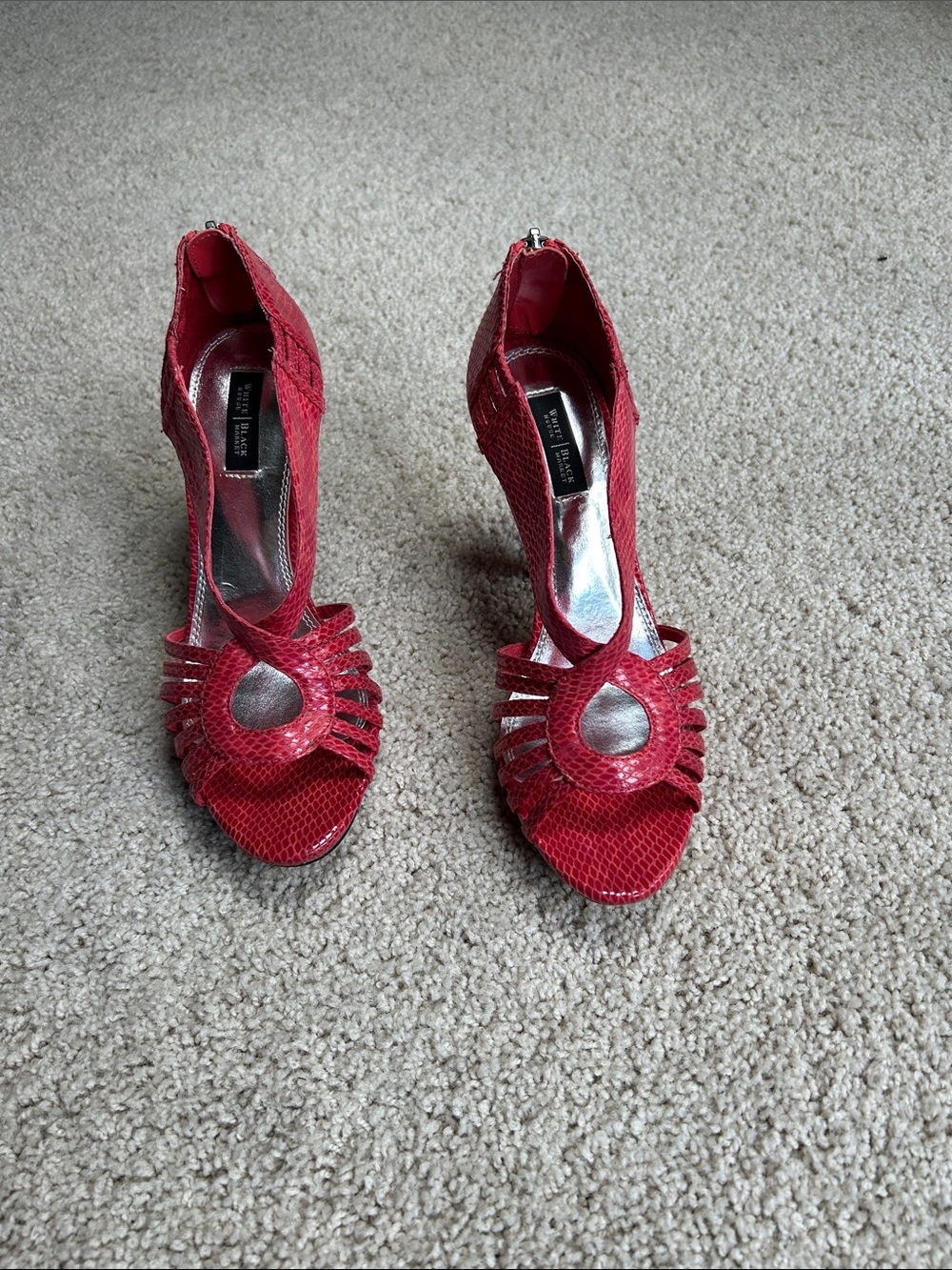 WHITE HOUSE BLACK MARKET, CORAL REPTILE PRINT HEEL